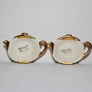 Yours and Mine Tea Bag Holders Vintage 1960
